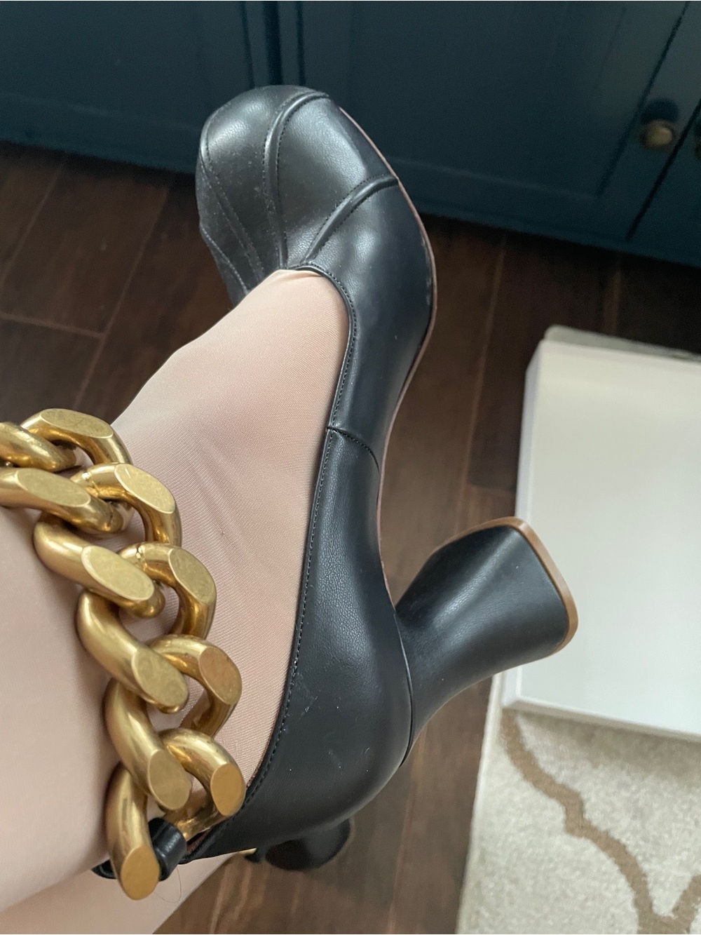 Stella McCartney Black vegan Leather Block Heels with Oversized Gold Chain - Picture 3 of 5